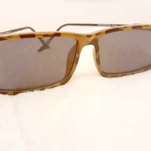 Topshop Sunglasses!!! is being swapped online for free