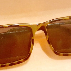 Topshop Sunglasses!!! is being swapped online for free
