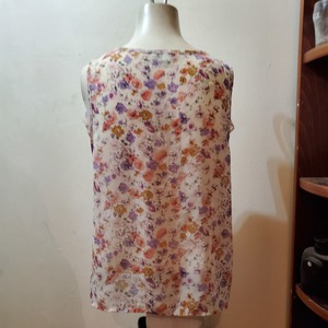 Soprano V Neck Flutter Sleeve Blouse Sz S is being swapped online for free