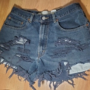 Vintage Levi's Distressed High Waisted Shorts  is being swapped online for free