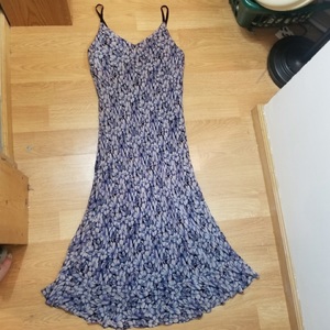 Vintage Floral Slip Dress S/M is being swapped online for free