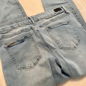 Lot of 10 women’s items is being swapped online for free