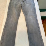 Lot of 10 women’s items is being swapped online for free