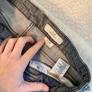 Lot of 10 women’s items is being swapped online for free