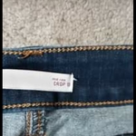 Like new cropped skinny jeans is being swapped online for free