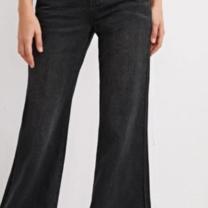 Black highwaisted flare leg jeans is being swapped online for free