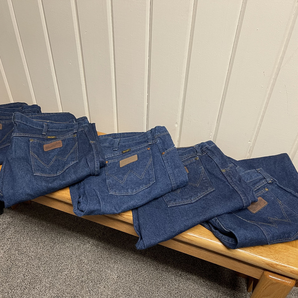 Wrangler jeans for sale is being swapped online for free