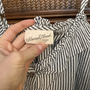 Striped crop top is being swapped online for free