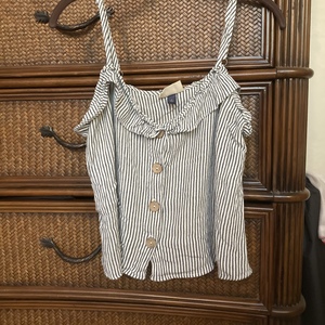 Striped crop top is being swapped online for free