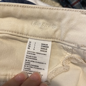 American Eagle Corduroy Skinny Jeggings  is being swapped online for free