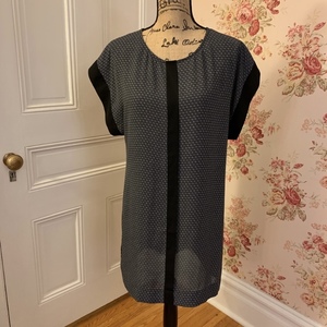 Size 2 H&M Black Patterned Shift Dress is being swapped online for free