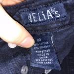 Jean Shorts is being swapped online for free
