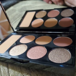 NEW Sephora Eye Love Palette  is being swapped online for free