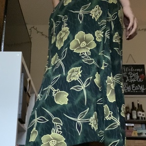 M Vintage Floral Maxi Dress is being swapped online for free