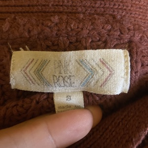 S Pink Rose Knit Cardigan is being swapped online for free