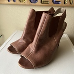 7.5 Steve Madden Wedges is being swapped online for free