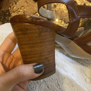 7.5 Bandolino Heels is being swapped online for free