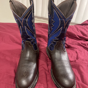 Ariat Workhog Ventek boots #100020090 is being swapped online for free