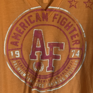 Sexy trendy American fighter shirt  is being swapped online for free