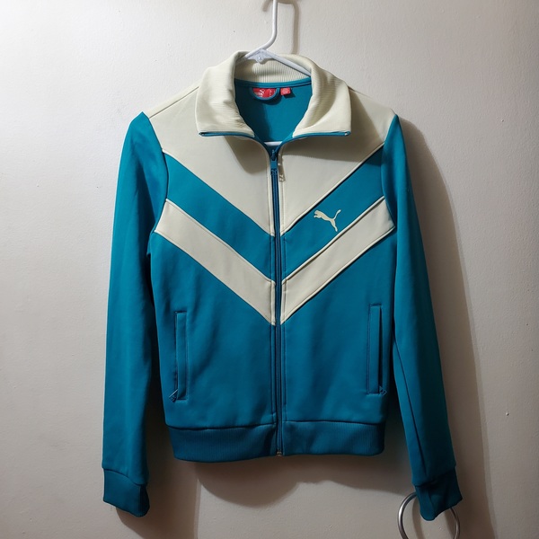 Vintage Puma Jacket  S/M is being swapped online for free