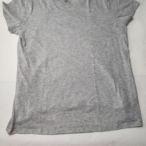 George Medium Grey Top is being swapped online for free