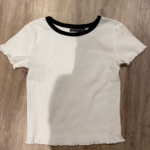Bershka white crop top is being swapped online for free