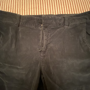 Dark navy shorts by Athleta is being swapped online for free