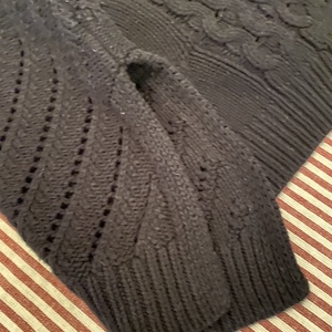 2 women’s sweaters by Express is being swapped online for free