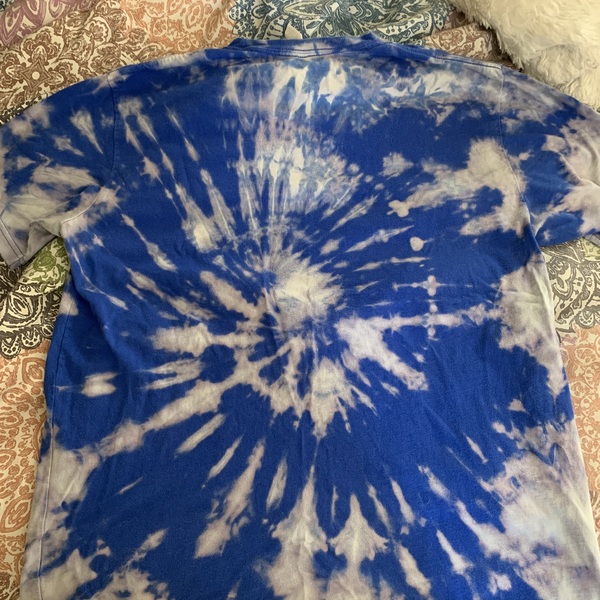 Tie die with some Lager  is being swapped online for free