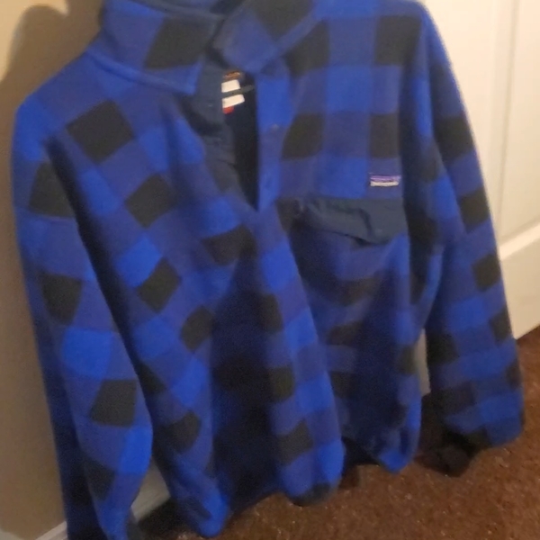 Nice pullover  is being swapped online for free