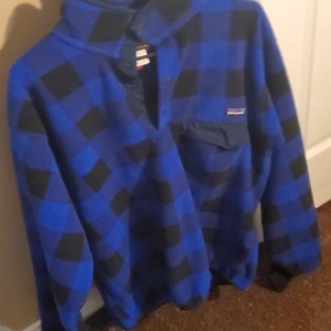 Nice pullover  is being swapped online for free