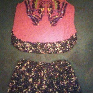 Two piece set is being swapped online for free