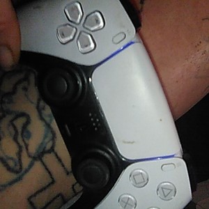 Dual 5 sense controller is being swapped online for free