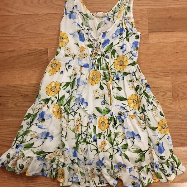 Altar’d State Short Floral Dress is being swapped online for free