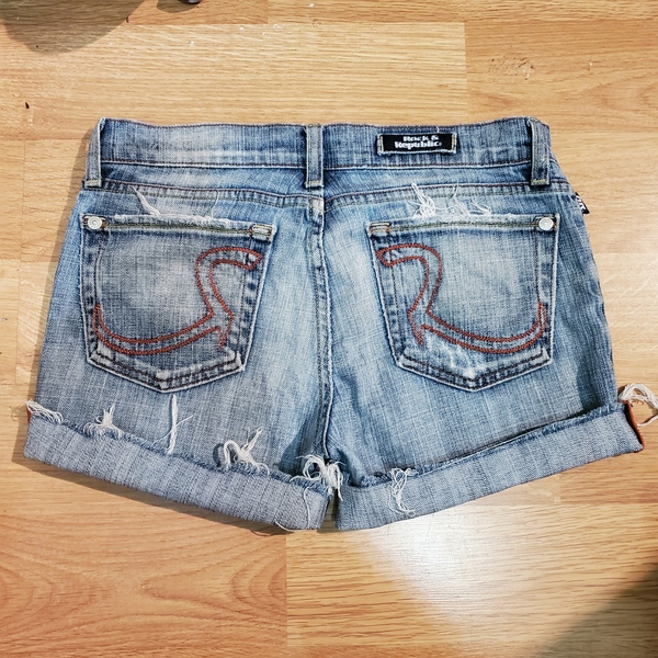 Rock & Republic Distressed Cutoff Shorts Sz 27 is being swapped online for free