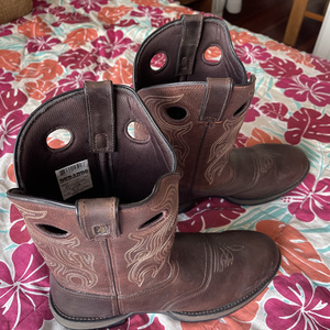 Durango Rebel round toe work boots #DB5474 is being swapped online for free