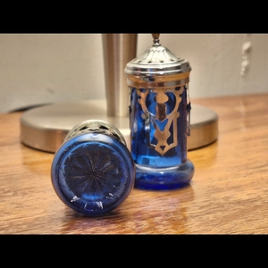 Cobalt Blue Canister and s &P shaker set is being swapped online for free