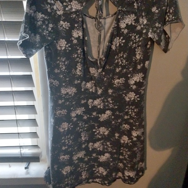 American eagle outfitters dress is being swapped online for free