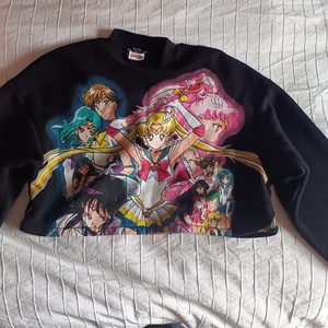 Sailor Moon Printed Cropped Sweater is being swapped online for free