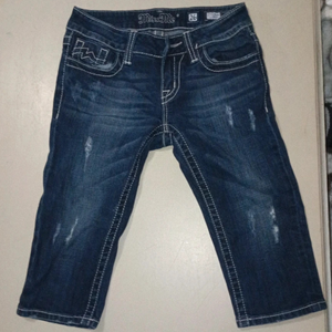 Miss Me Capris size 26 TRADE SOMETHING I CAN WEAR WITH ME PLEASE  is being swapped online for free