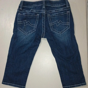 Miss Me Capris size 26 TRADE SOMETHING I CAN WEAR WITH ME PLEASE  is being swapped online for free