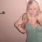 Taylor R is swapping clothes online from California