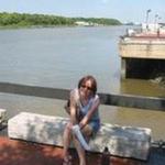 Stephanie B is swapping clothes online from Lewiston, New York