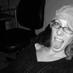 Lena  is swapping clothes online from North Carolina