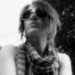 Maude B is swapping clothes online from Brossard, Québec