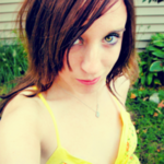 Lindsey R is swapping clothes online from Hillsdale, Michigan