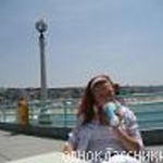 Tetiana is swapping clothes online from santa clara, california