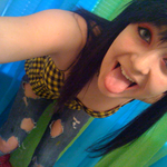 Brianna! is swapping clothes online from bumfuck, egypt