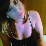 danielle. is swapping clothes online from Grove City, Ohio