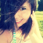 Rachelnishe is swapping clothes online from bluff city , tn